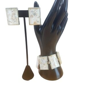 Lucite Confetti Bracelet Clear & Silver Tone Six Panels Vintage 7" x 1.25"